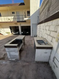 Casa en venta con 2 departamentos independientes 7